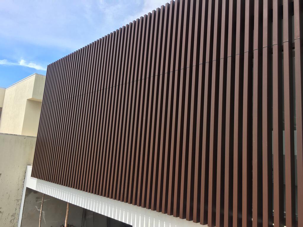 Brise Metálico de Alumínio QB175 - Refax